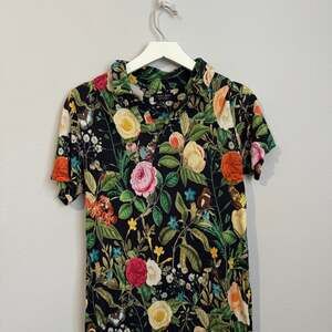 ZARA MAN Multi-Color Floral and Butterfly Print Polo Shirt